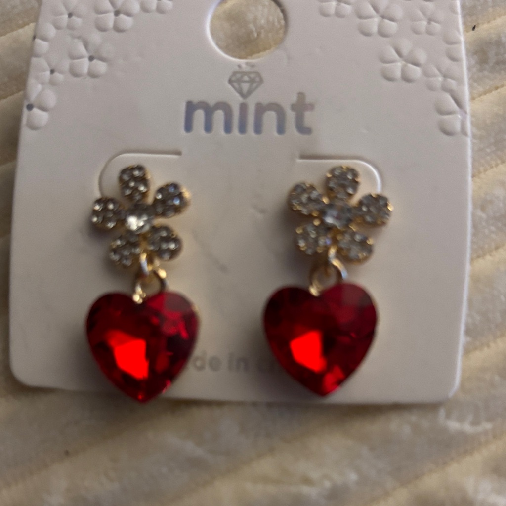 Red Crystal Heart Drop Earrings With Floral Studs 7$